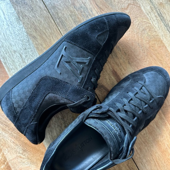 Louis Vuitton Canvas and Suede Low-top Sneaker. Black. Size 7 IT / 9 US - Picture 3 of 10